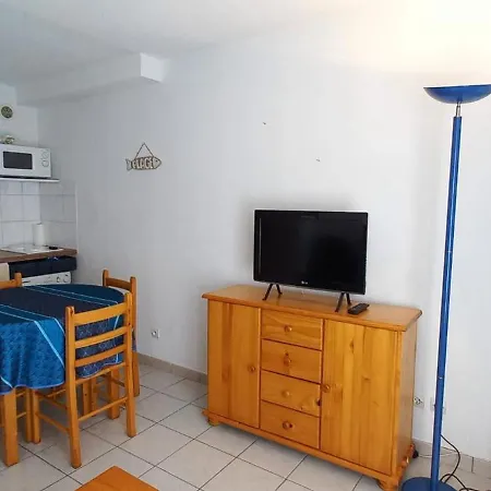 Holiday home Joli Pavillon Pour 6 Personnes A 50m De La